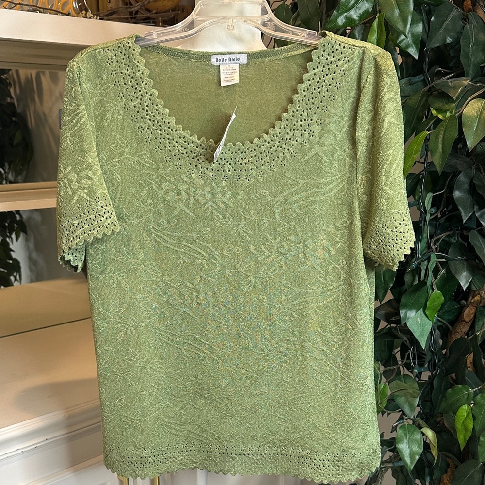 🆕NWT Belle Amie Women's Laser Cut Green Floral Embossed Top, XL